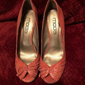 Beautiful "Moda" Heels